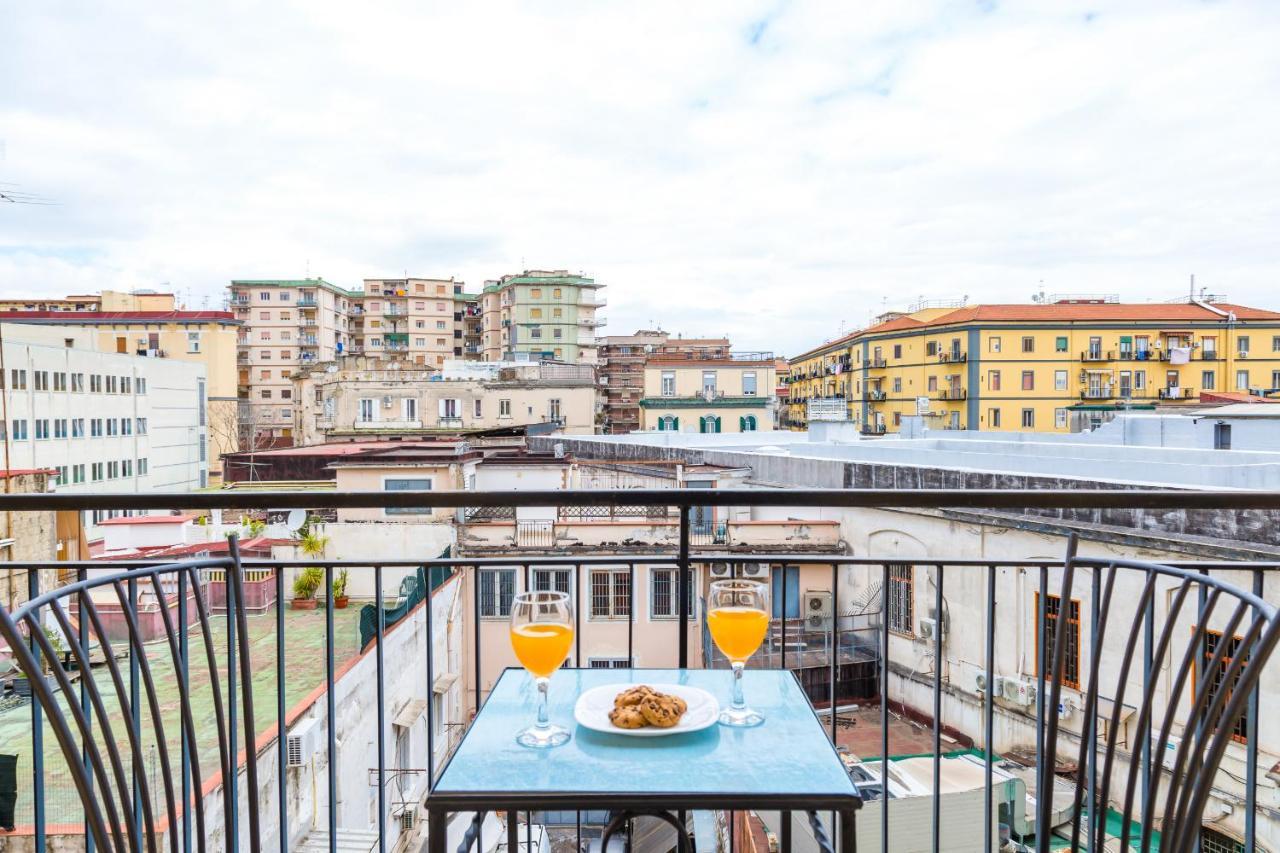 Chiara Modern Apartment By Wonderful Italy Napoli Bagian luar foto