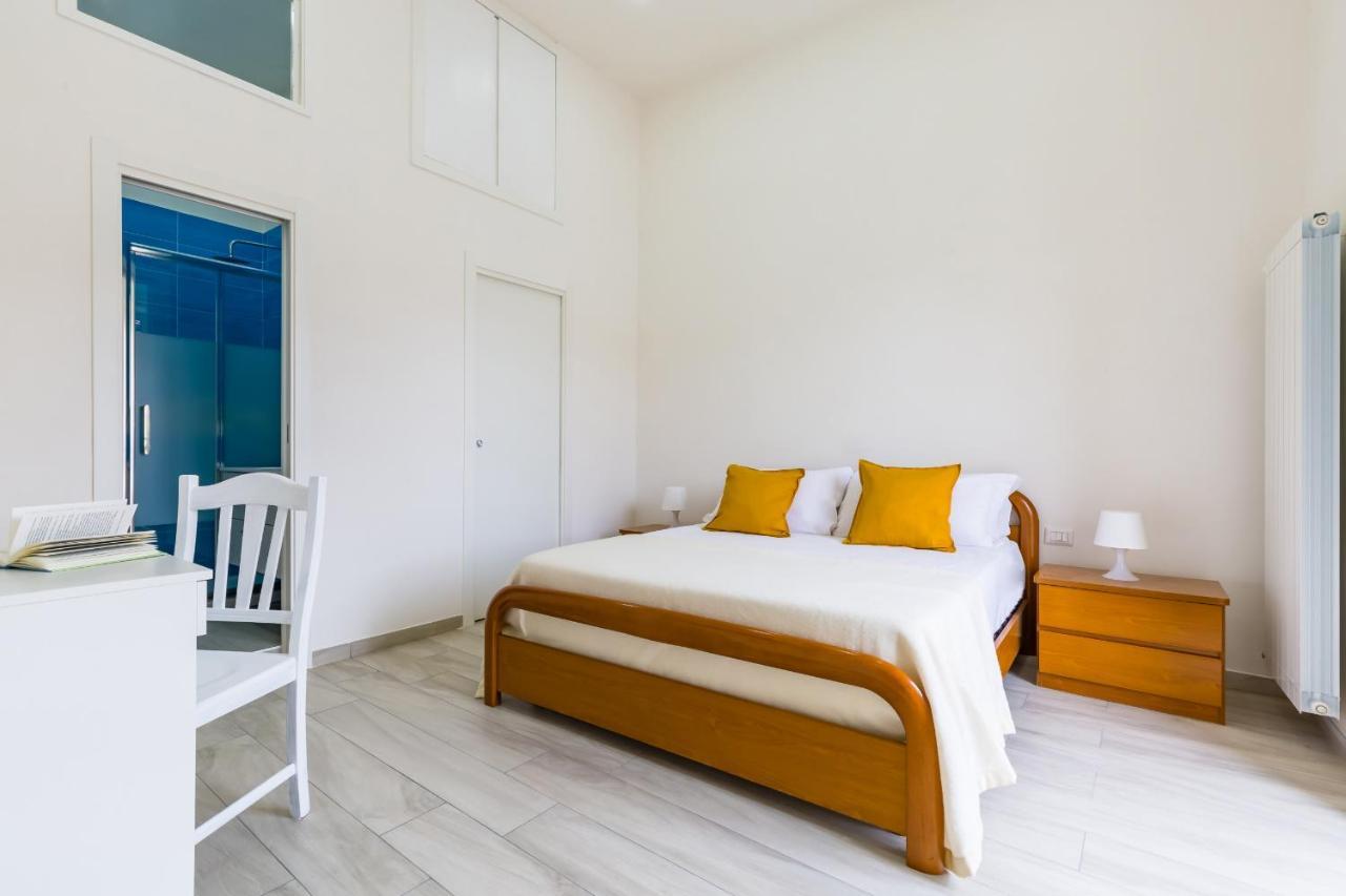 Chiara Modern Apartment By Wonderful Italy Napoli Bagian luar foto