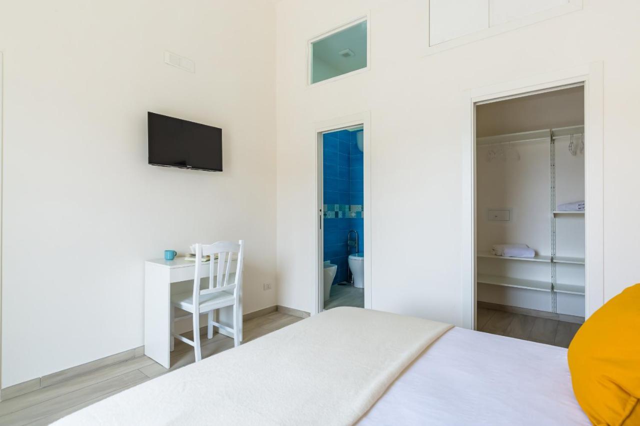 Chiara Modern Apartment By Wonderful Italy Napoli Bagian luar foto