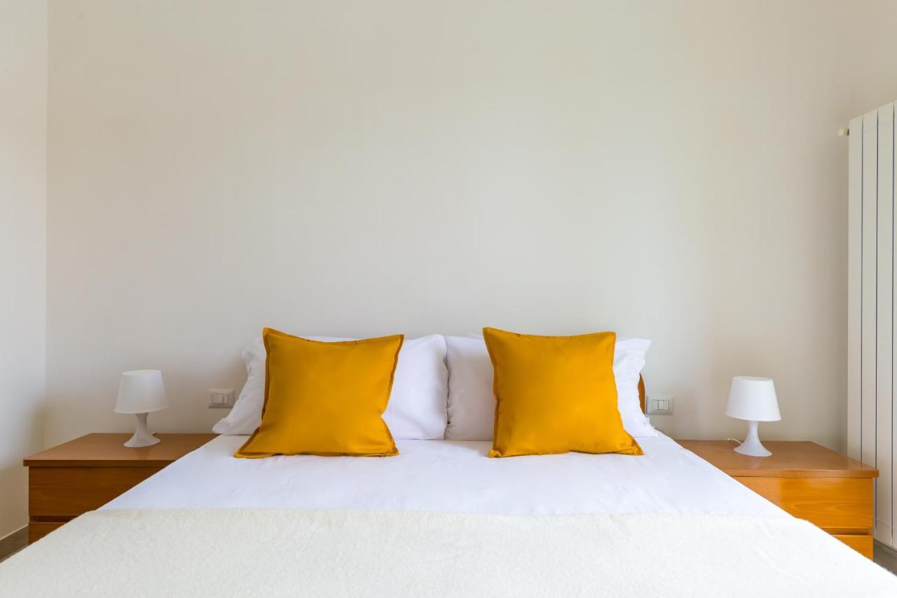 Chiara Modern Apartment By Wonderful Italy Napoli Bagian luar foto