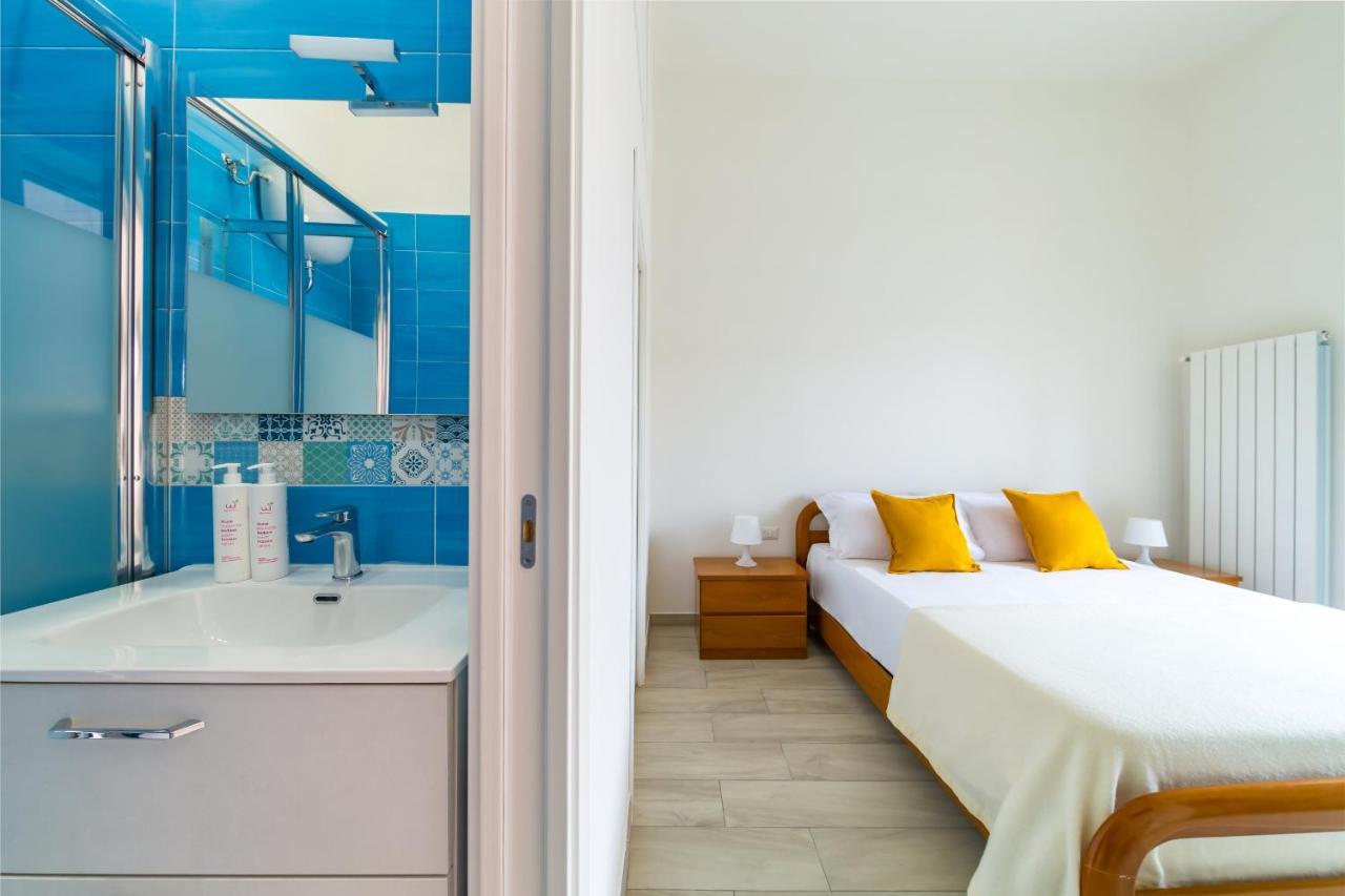 Chiara Modern Apartment By Wonderful Italy Napoli Bagian luar foto